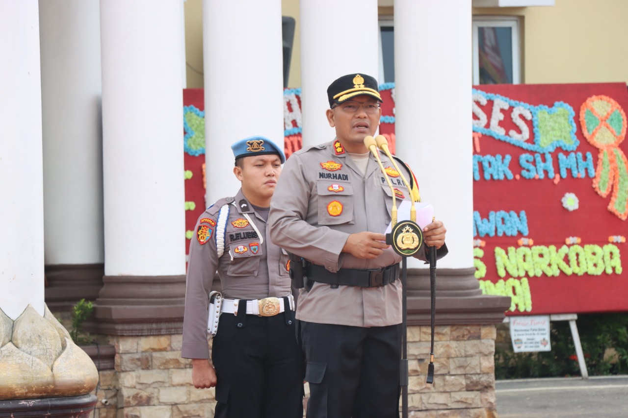 Kapolres Dumai AKBP Nurhadi Ismanto Pimpinan Upacara Laporan Kenaikan