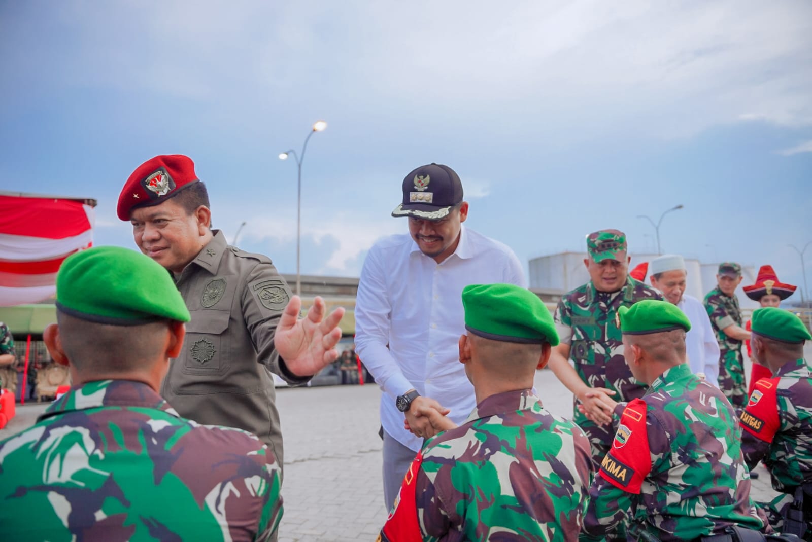 Dampingi Panglima TNI Lepas Satgas Yonif 125/SMB, Bobby Nasution: Selamat Bertugas Jaga Perbatasan