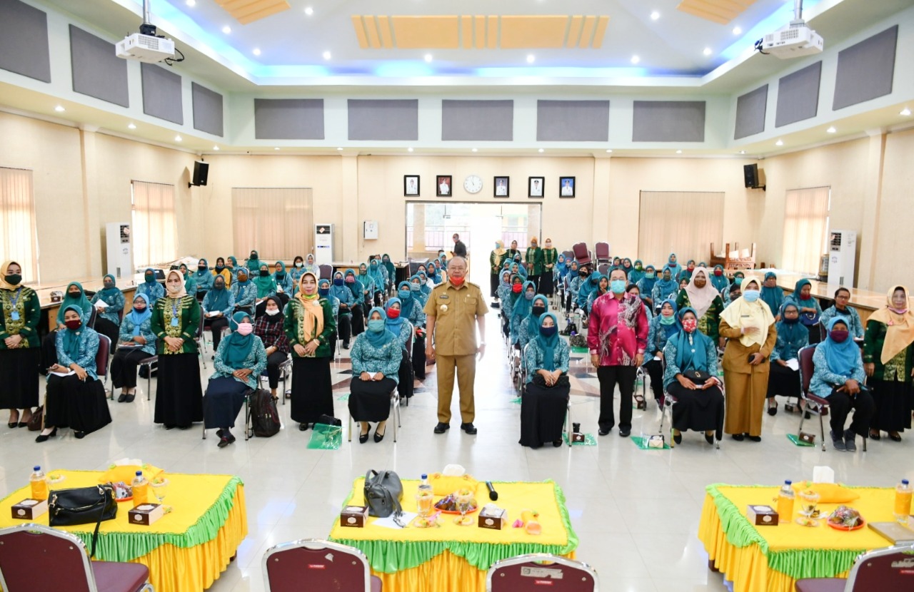 Buka Pelatihan Dasa Wisma  Bupati Sergai Singgung Mars PKK