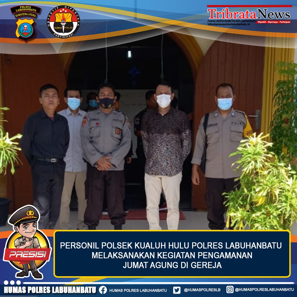 Personel Polsek Kualuh Hulu melaksanakan pengamanan di gereja HKBP Damuli Pekan.