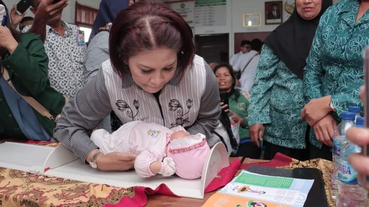 Percepatan Penurunan Stunting, Ketua PKK Romy Mariani Himbau Peran Kader Posyandu