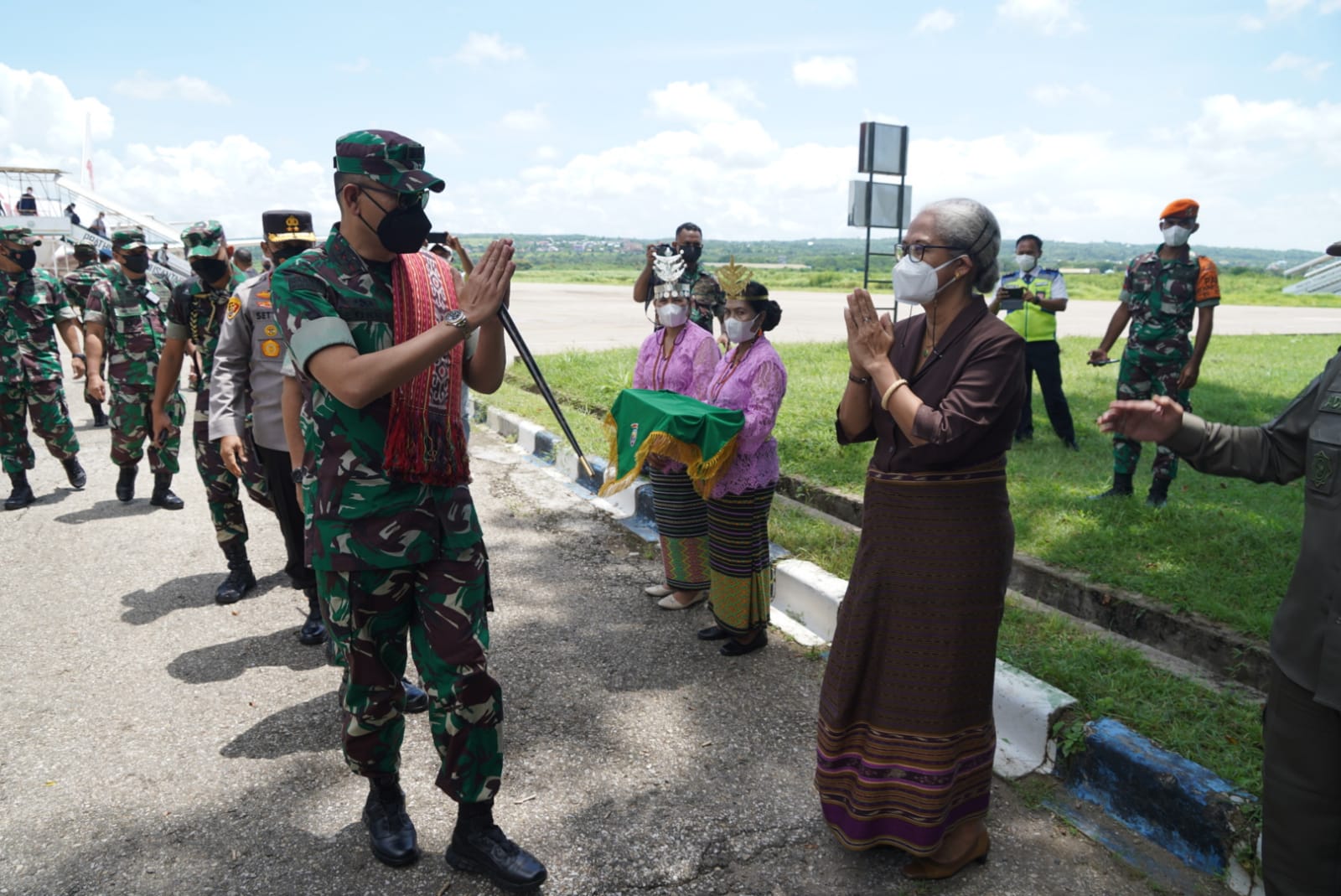 Kunker ke NTT, Pangdam IX/Udayana Ajak Anggotanya Atasi Kesulitan Masyarakat