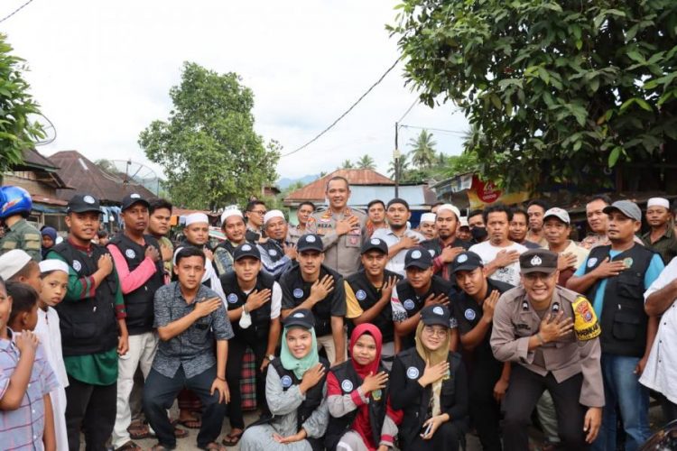 Kapolres Madina dan PJU Silaturahmi dengan Warga Panyabungan