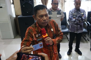 AMANKAN TIGA WNA ASAL MALAYSIA, KANTOR IMIGRASI PEKANBARU KANWIL KEMENKUMHAM RIAU TEMUKAN SATU WNA M