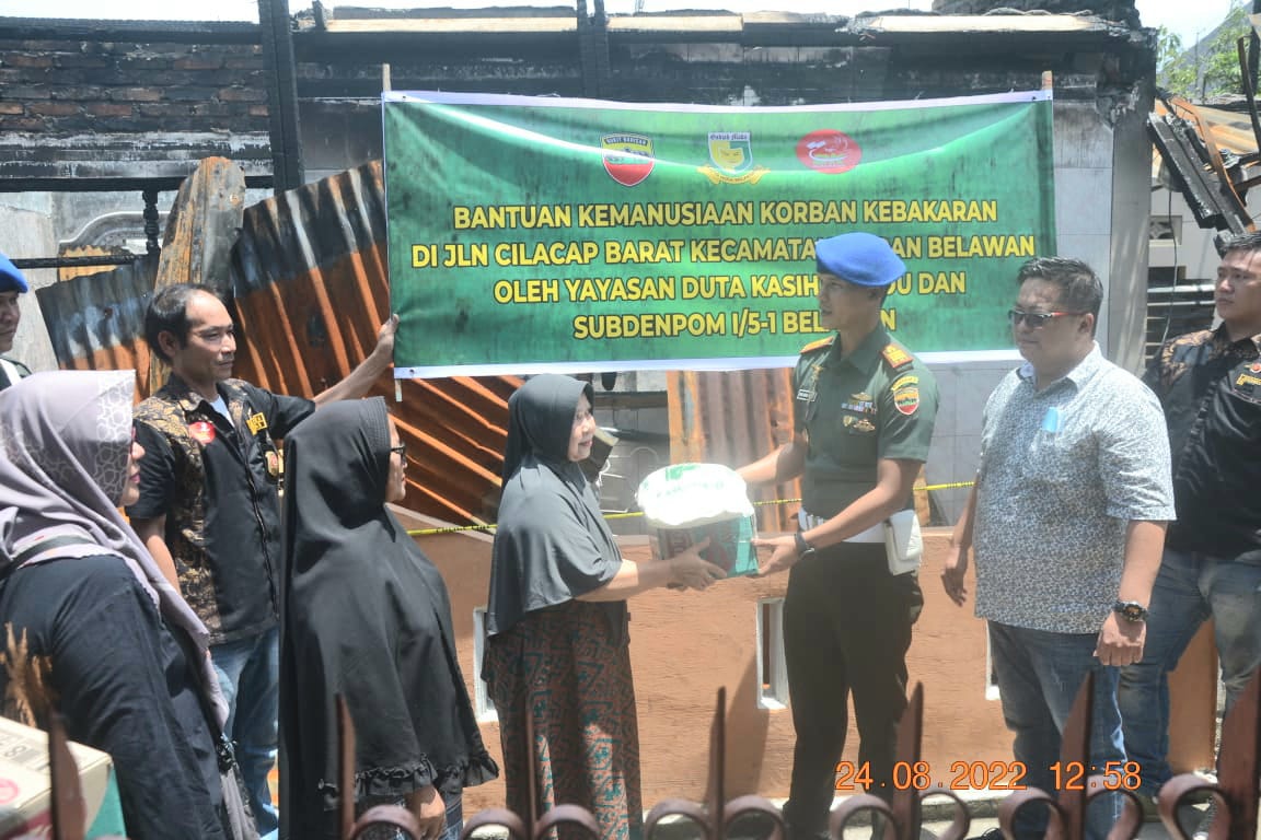 Peduli Kemanusian,Subdenpom I/5-1 Belawan Bersama Yayasan Duta Kasih Jia You Berikan Ratusan Paket S