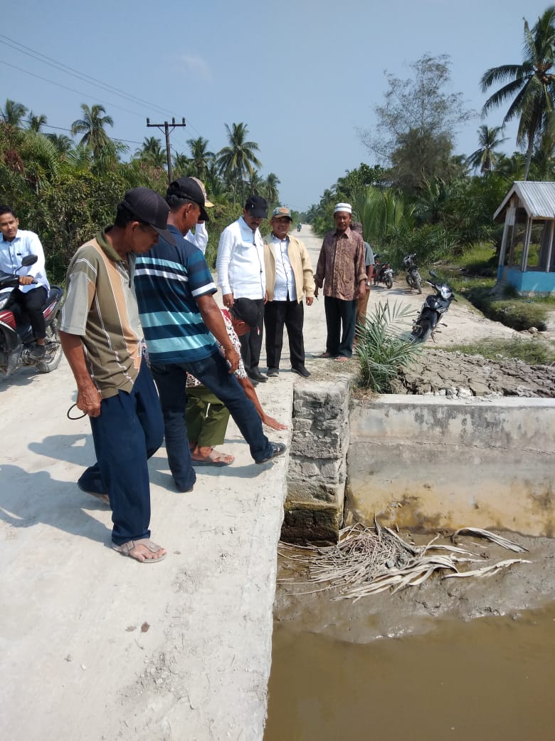Bupati Batubara, Zahir : Pastikan Perbaiki Jalan Jalan Secara Bertahap Akan Dilakukan