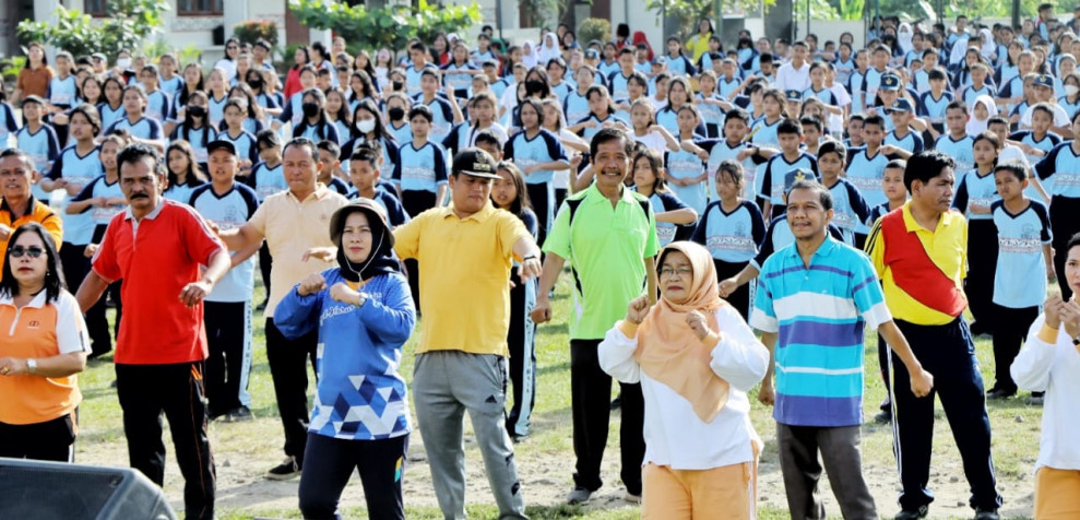 Meriahkan Gebyar Sekolah Sehat, Pemkab Simalungun Laksanakan Senam Massal Pelajar