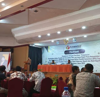 Bawaslu dan Panwascam Pakpak Bharat Ikuti Pelatihan Pengawasan Tahapan Pemilihan di Berastagi