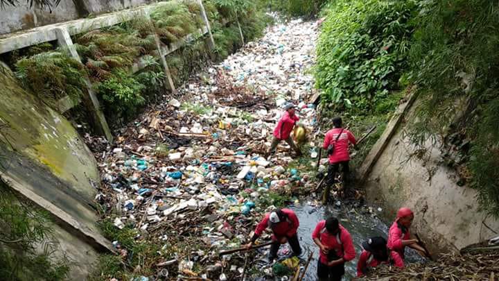 Kondisi Parit Di Medan Amplas Sangat Miris