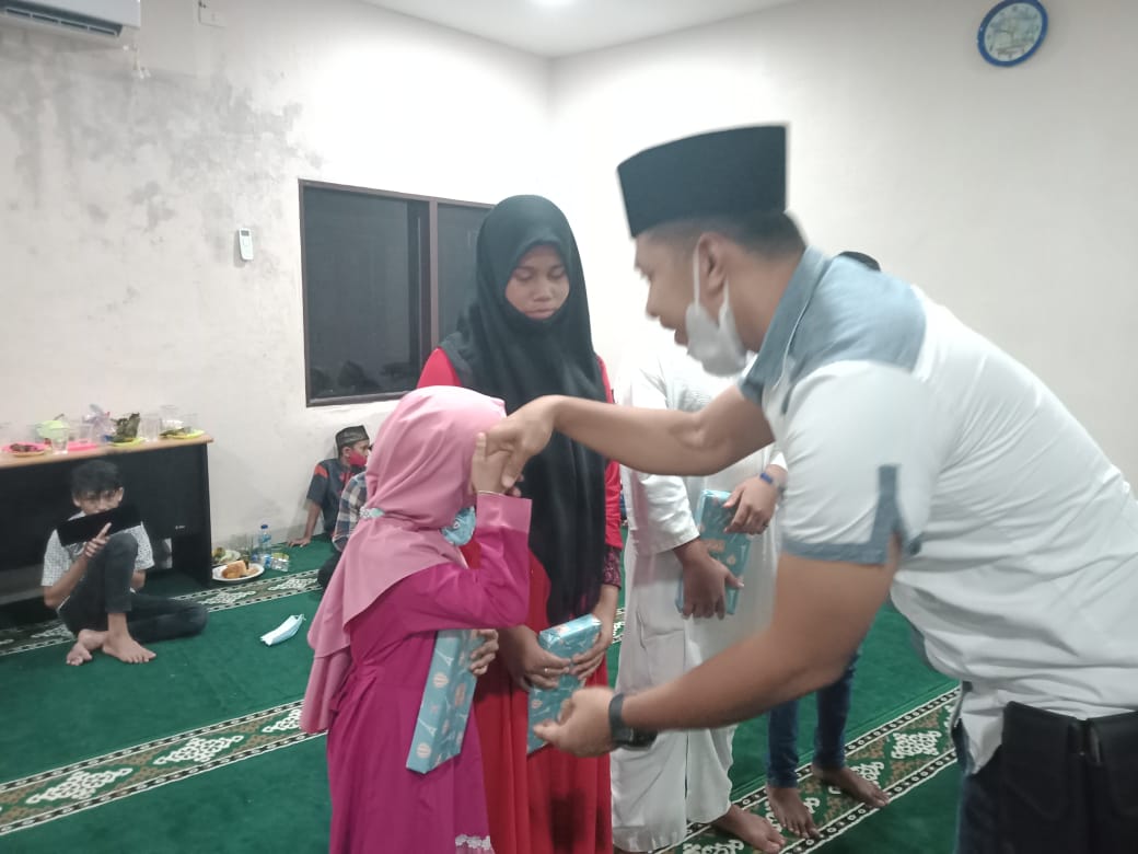 Bulan Penuh Berkah, Polsek Medan Baru Ajak Puluhan Anak Yatim dari Kel. Sari Rejo Buka Puasa Bersama