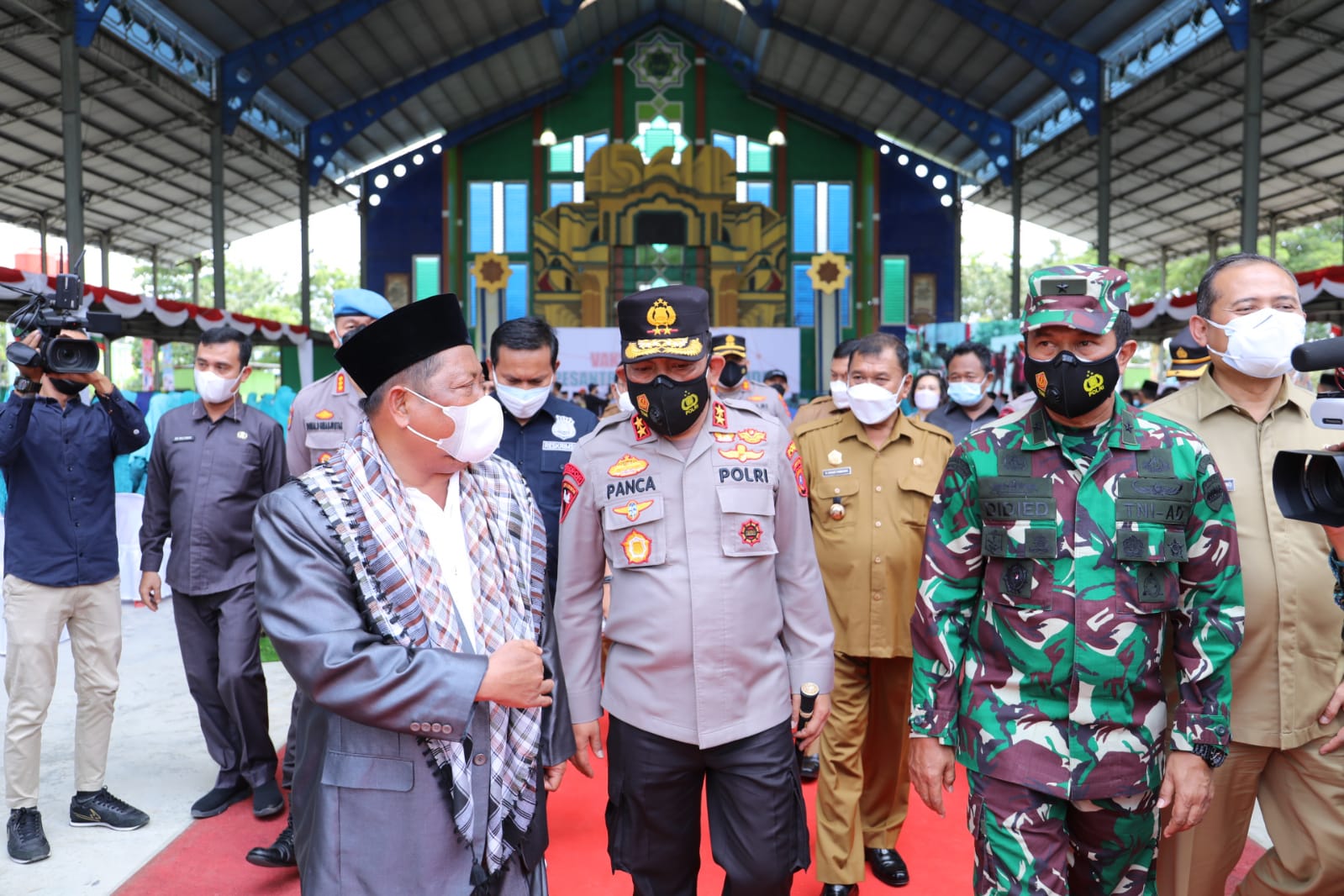 Kapoldasu Tinjau Vaksinasi Merdeka Di Ponpes Mawaridussalam Deliserdang