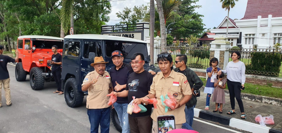 TLCI Chapter 2 Korwil Kampar Peduli, Bagi Takjil Kepada Masyarakat