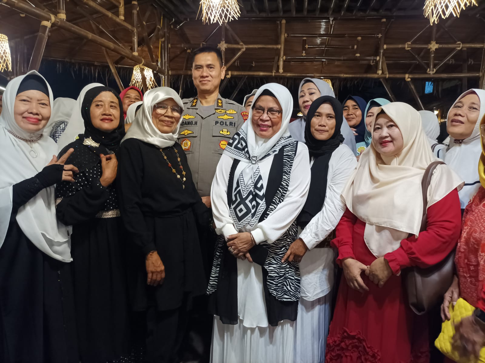 Bunda Indah Memfasilitasi Masyarakat Sumut Silaturahmi dengan Irjen. Pol. Dadang Hartanto