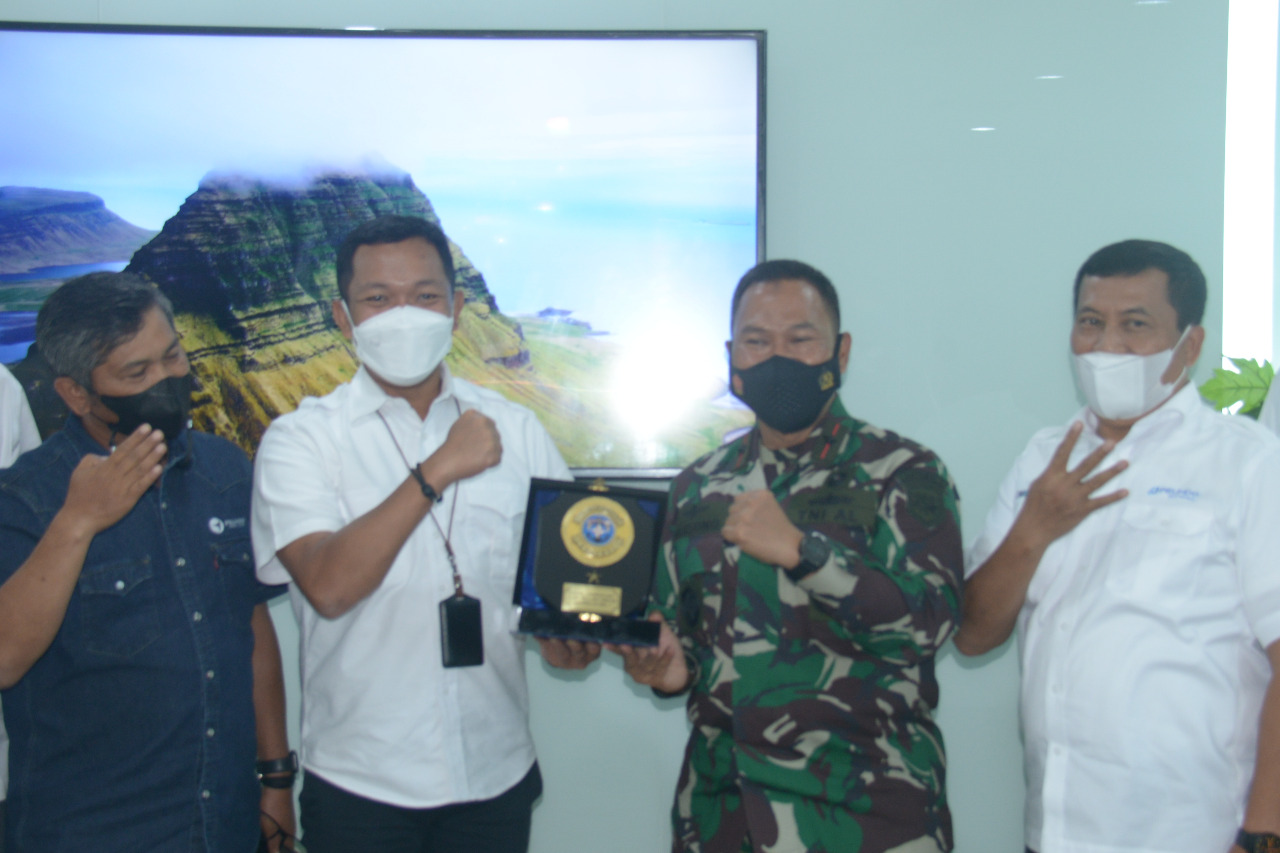 Danlantamal I Jalin Silaturahmi Dengan Dirut Pelindo Multi Terminal Belawan