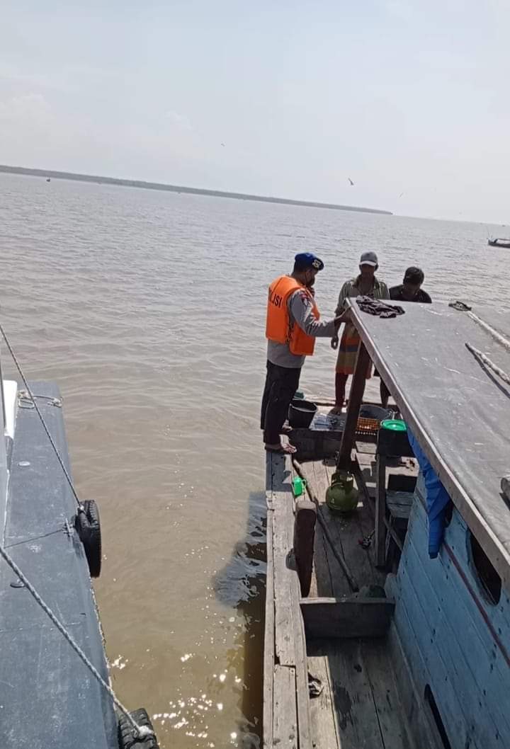 Satpolairud Polres Labuhanbatu periksa kapal nelayan jaring Sondong di perairan Tanjung Bangsi