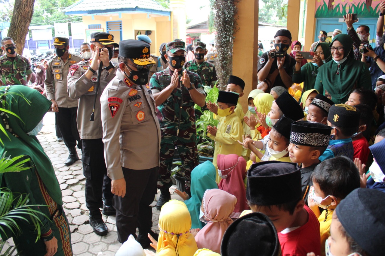 Kapolres Labuhanbatu Dampingi Kapolda Sumut Dalam Peninjauan Vaksinasi di Labuhanbatu Raya