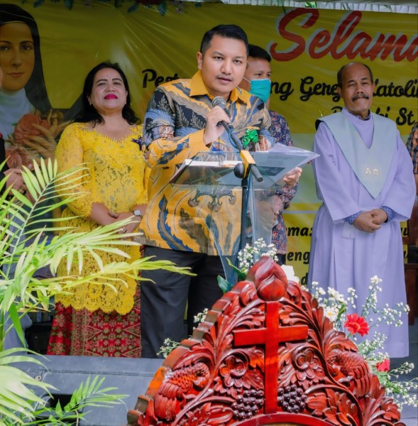 Umat Bersuka Cita di Pesta Pelindung Gereja Stasi Santa Theresia Lisieux Simalingkar