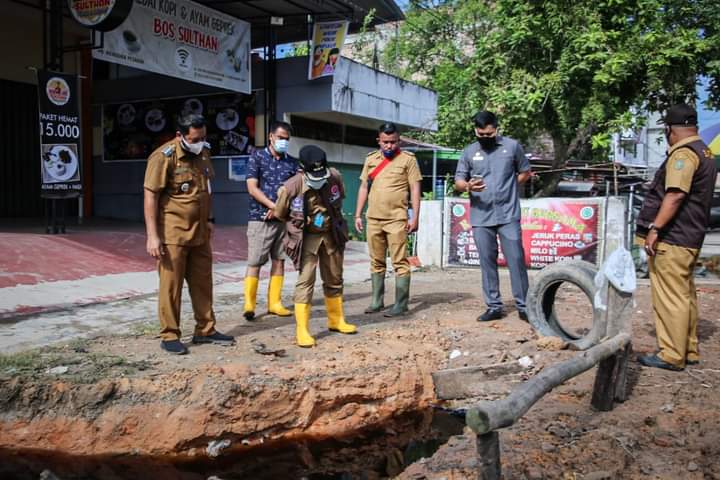 Walikota Dumai, H Zulkifli AS Beserta Rombongan Tinjau Lokasi Banjir di Dumai Selatan