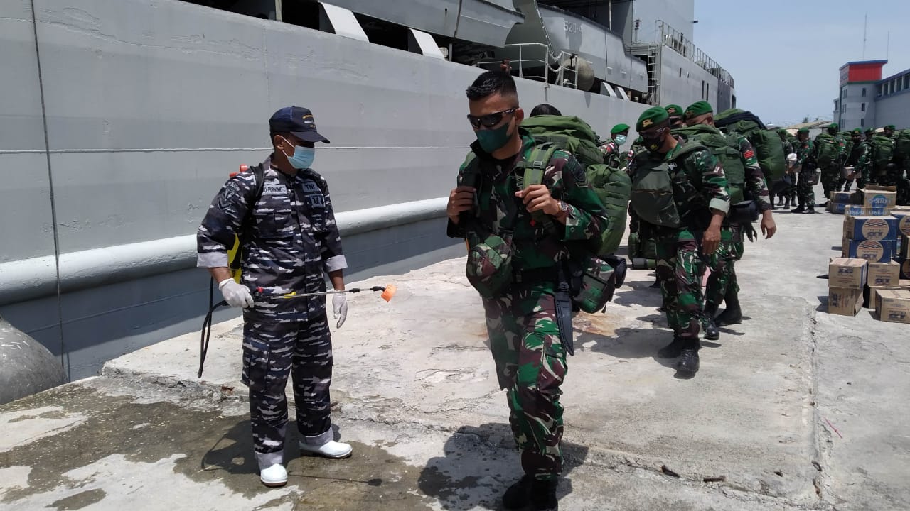 KRI Teluk Bintuni-520 Dari Lantamal I Belawan Bawa Pasukan Pengamanan Perbatasan RI-PNG