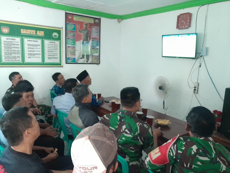 Demam Piala Dunia Satukan TNI dan Warga, Koramil Jajaran Kodim Sragen Dipadati Penonton Nobar