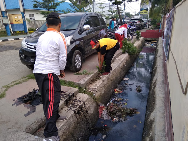 Polres Belawan Beserta Jajaran Polsek Gelar Bersih Bersama