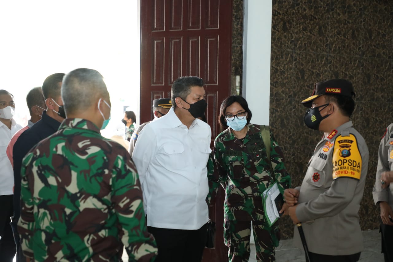 Kapoldasu bersama Kalemdiklat Polri Cek Lokasi Latsitarda Nusantara dan Vaksinasi Massal