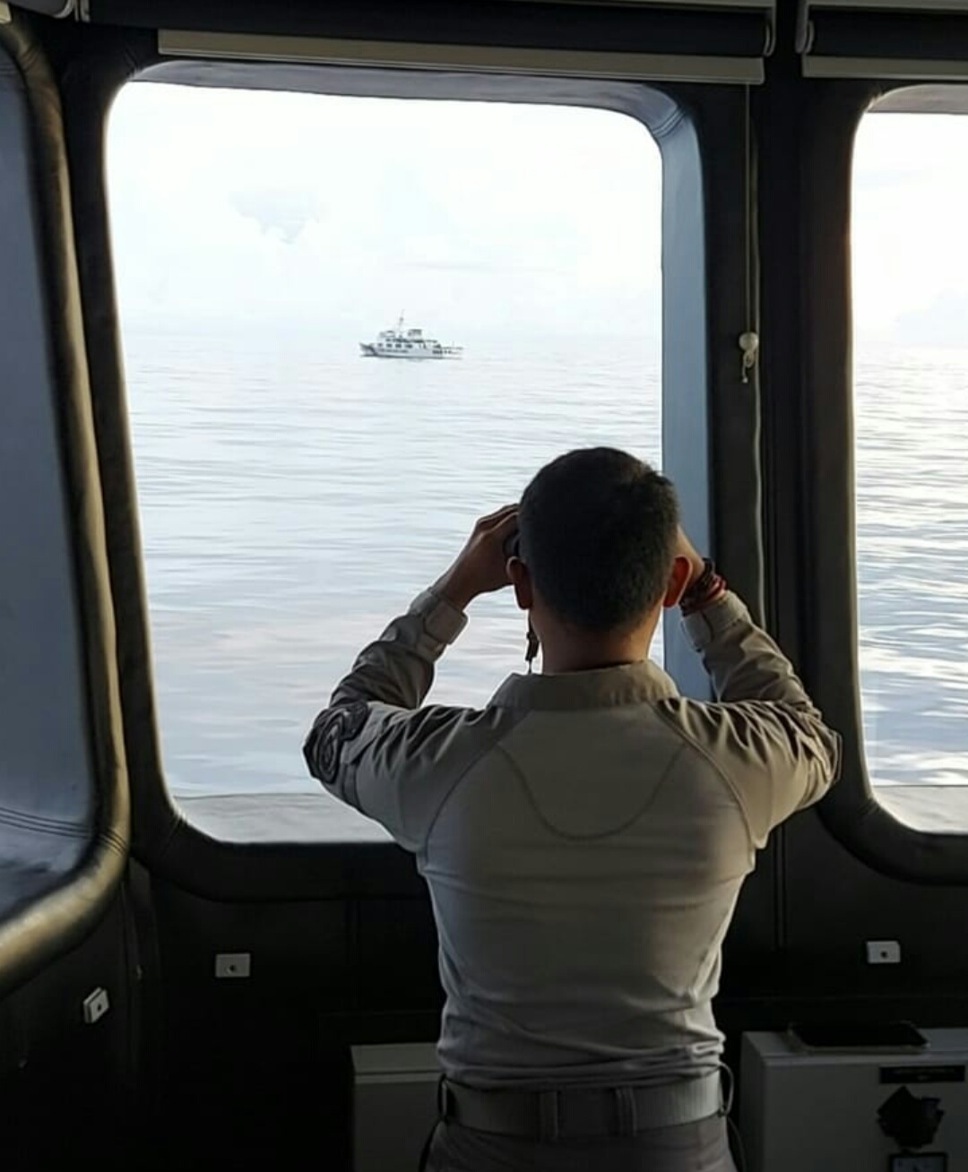 Bakamla RI Bayangi dan Usir Kapal Coast Guard China di Laut Natuna Utara
