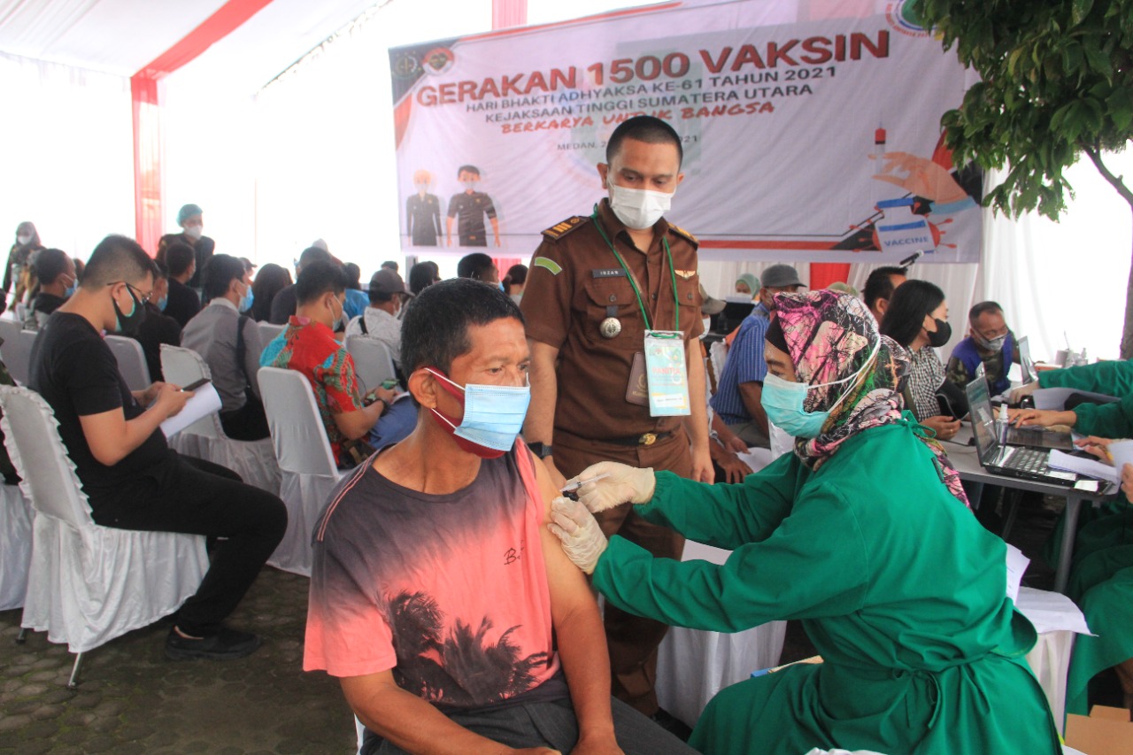 Dalam Rangka HBA ke-61, Kejati Sumut Gelar Gerakan 1500 Vaksin