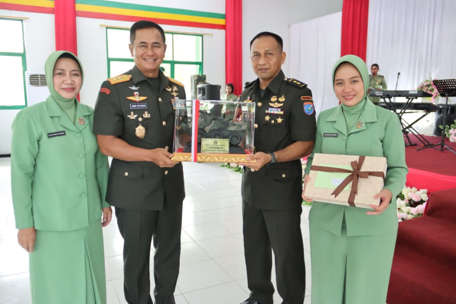 Pangdam XII/Tpr Pimpin Sertijab Danyonif Mekanis 643/Wanara Sakti