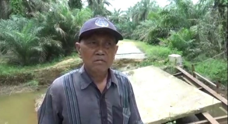 Jembatan Dusun Bangun Kotapinang sudah enam bulan putus belum diperbaiki