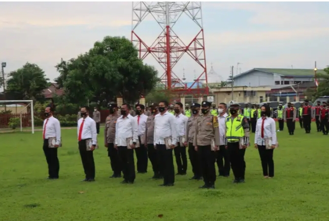 Kapolresta Deli Serdang Anugrahkan Reward kepada Personil Berprestasi