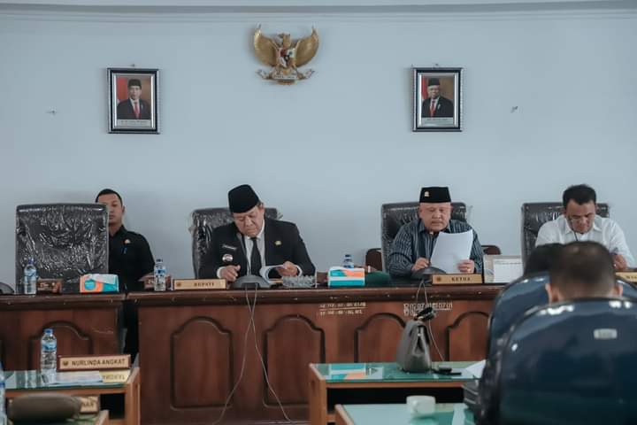 Bupati Dairi Sampaikan Nota Jawaban Atas Ranperda Pertanggungjawaban APBD 2022