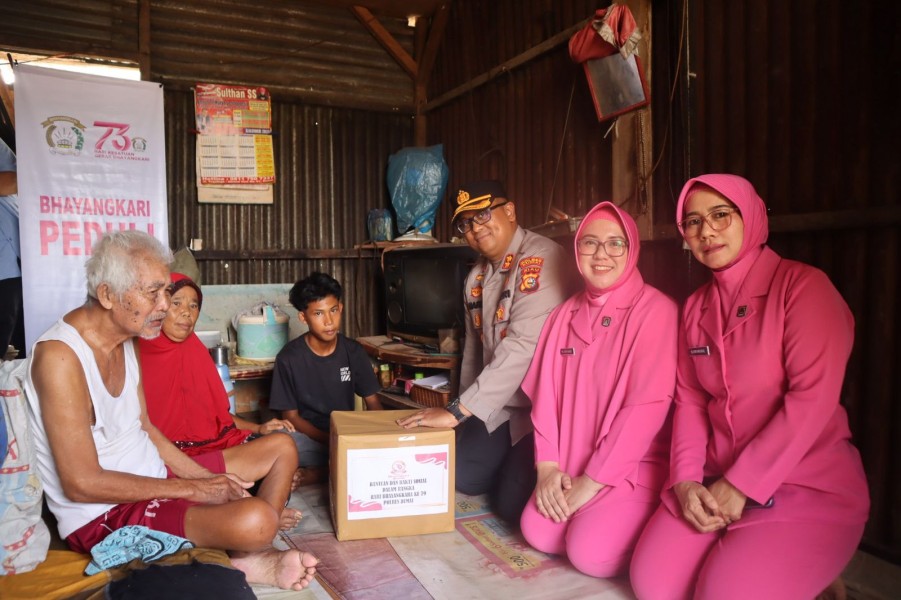 Polres Dumai Beri Bantuan Dan Lakukan Bakti Sosial Dalam Rangka Memperingati Hari Bhayangkara Ke- 79.