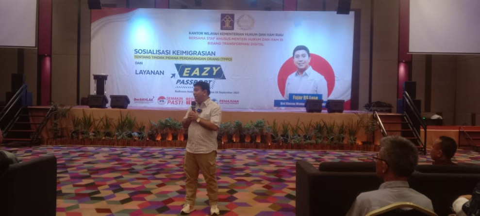 Kanwil Kemenkumham Riau Sosialisasi Keimigrasian TPPO dan Eazy Paspor
