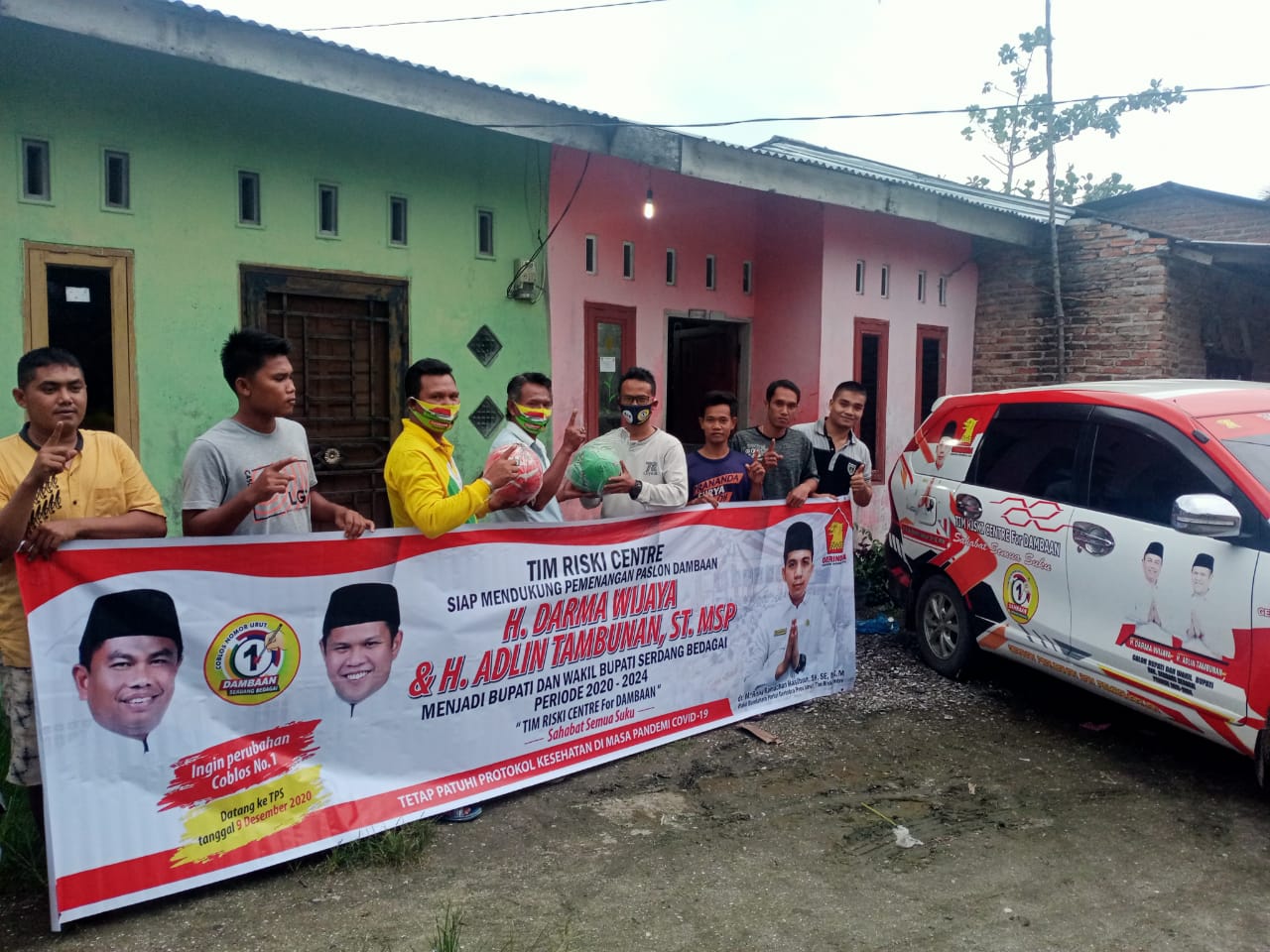 Dukung Dunia Olahraga,Team Riski Centre for DAMBAAN Sumbangkan Bola Kaki PS,Taiwan Putra