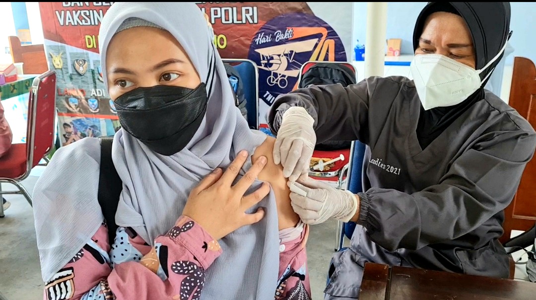 Sukseskan Serbuan Vaksinasi,  Satgas Covid-19 Lanud Smo Ikut Dukung Vaksinasi Tahap Kedua 