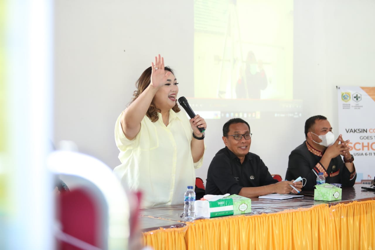 REFRESHING KADER KESEHATAN DESA KETUA TP PKK : TETAP SEMANGAT DALAM MENGURUS RUMAH TANGGA