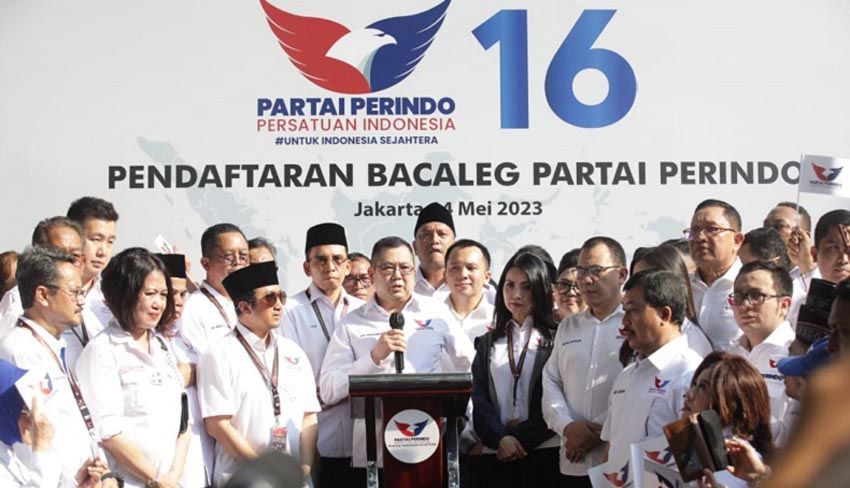 Cari Peruntungan di Senayan: 61 Jendral Sedang Berlaga