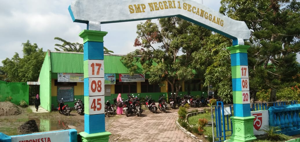 Ditanya Soal LPj BOS, Kepsek SMP N 1 Sicanggang: 40 Wartawan dan 10 lebih LSM Ngak pernah Tanya Kali