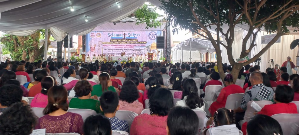 Pemberkatan Santuario dan Bangunan Karya Pastoral Paroki St. Yohanes Paulus II Namopécawir Tuntungan Berlangsung Khidmat