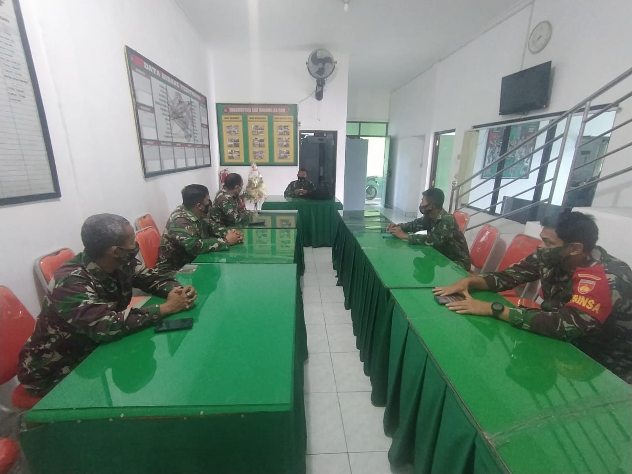 Danramil 03 Serengan Tekankan Babinsanya untuk Selalu Terapkan Edukasi PPKM di Wilayahnya