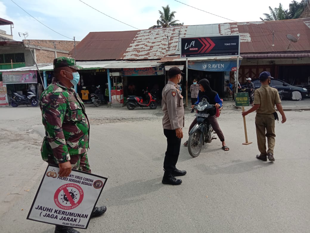 Tim Gabungan Operasi Yustisi Polsek Teluk  Mengkudu Tegakkan Disiplin Prokes 