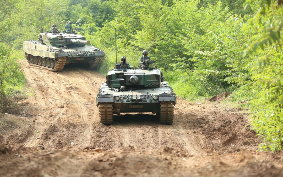 Perkuat Pertahanan, Tank Leopard Yonkav-8 Lancarkan Tembakan