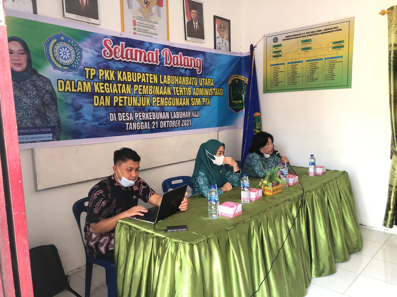 Kominfo Labura berikan Pelatihan Penggunaan Aplikasi SIM untuk Kader PKK Labura