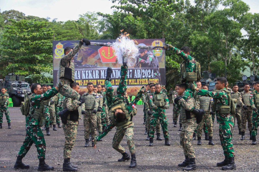 Pangdam XII/Tpr dan Panglima I Div Infantri TDM Tutup Latma Kekar Malindo-47/AB/2024