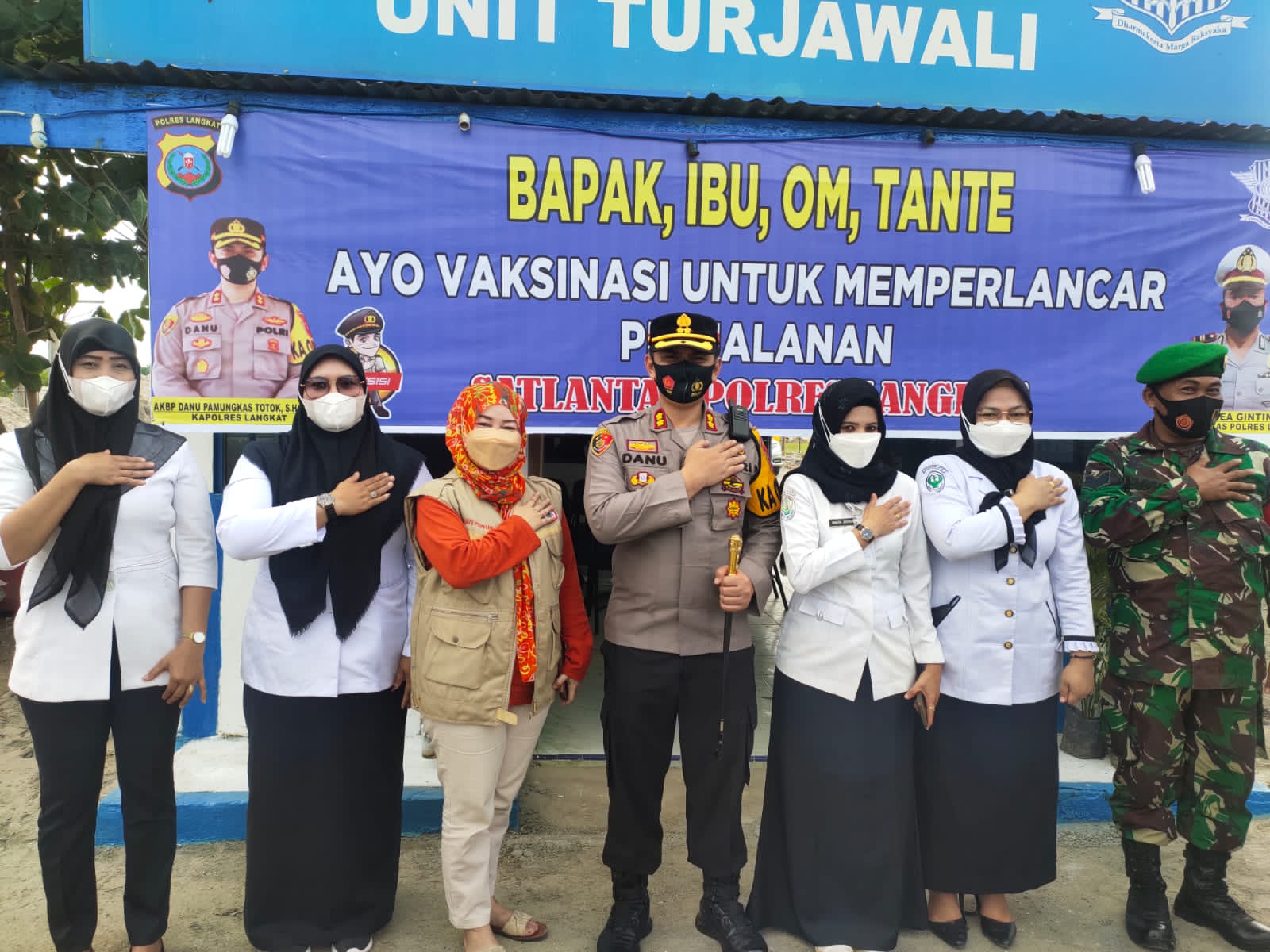 Pastikan Aman Terkendali, Kapolres Langkat Lakukan Pengecekan Pos PAM Natal 2021 dan Tahun Baru 2022