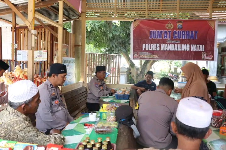 Diwarung Kopi, Polres Madina Gelar Jumat Curhat Di Desa Sayur Maincat