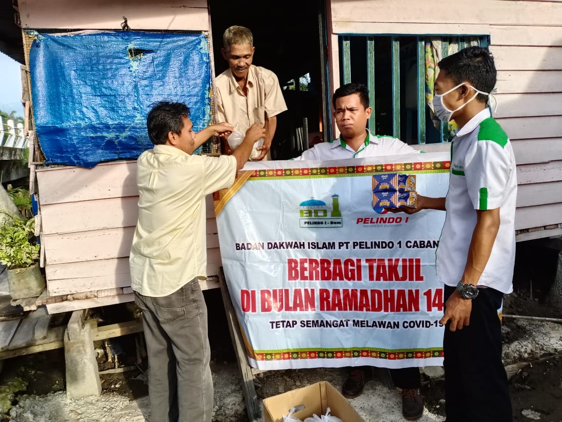 Pembagian Takjil PT PELINDO I CABANG DUMAI Dilakukan Sesuai Hari Kerja Perusahaan