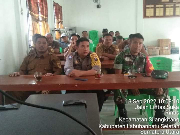 Iptu Agus Entimansyah.bersama Personel Polsek Silangkitang bersilaturahmi di Desa Sukadame