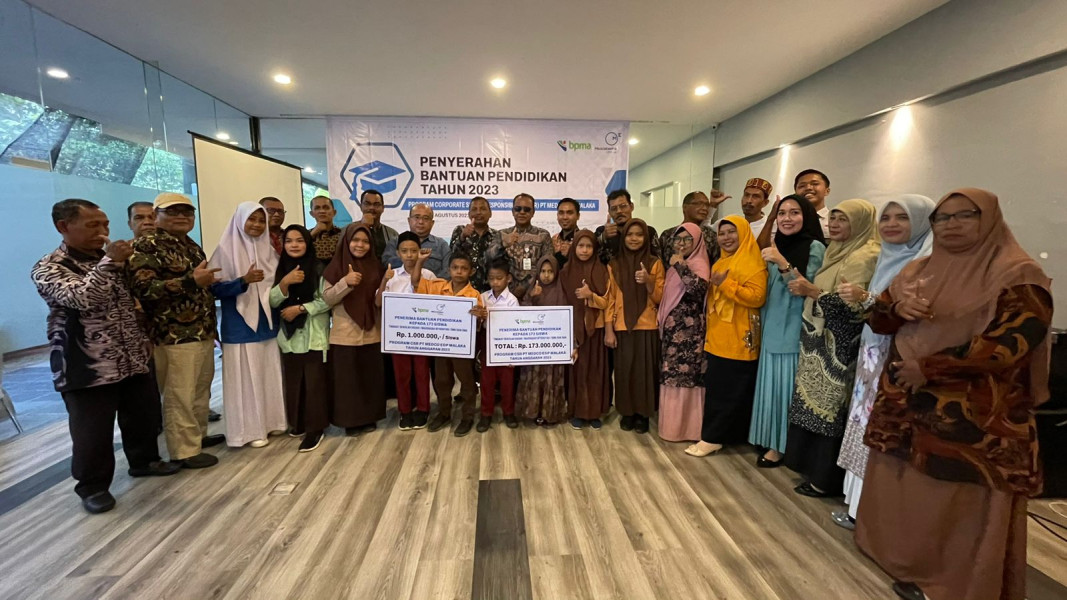 Medco E&P Malaka Salurkan Bantuan Pendidikan Siswa Prestasi